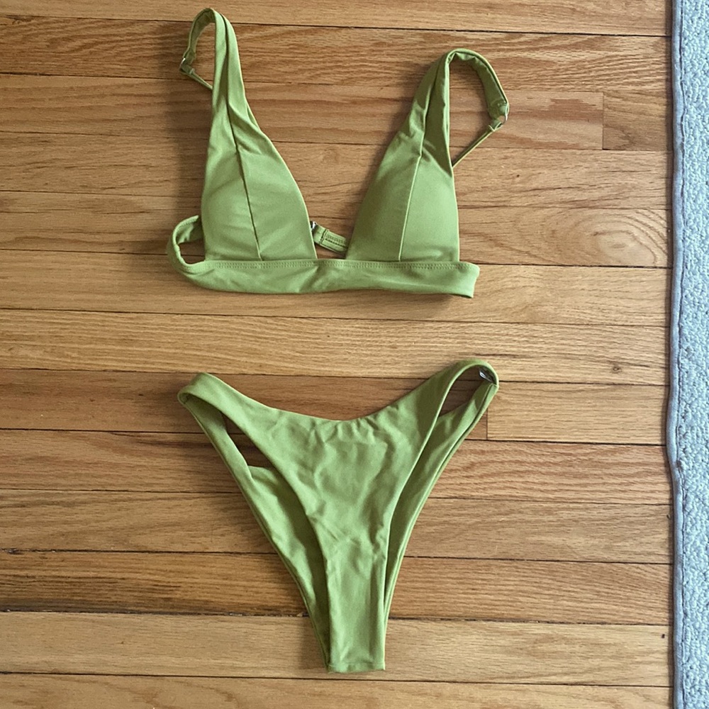 Mint green Women’s bikini. Size small